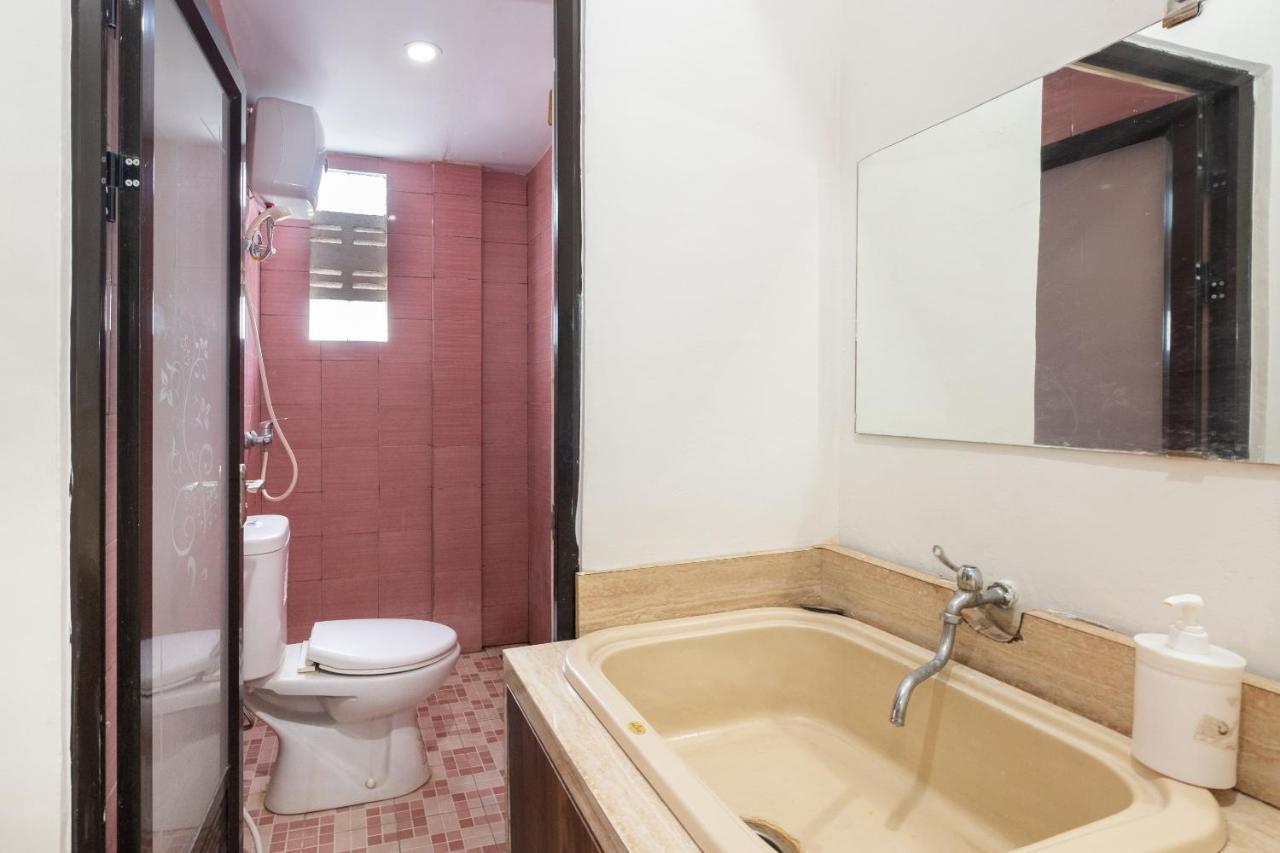 Oyo 3775 Ketut Inn Pesanggaran Экстерьер фото